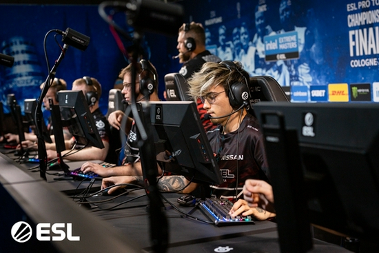 英雄联盟S15赛季东风奕派共创巅峰时刻